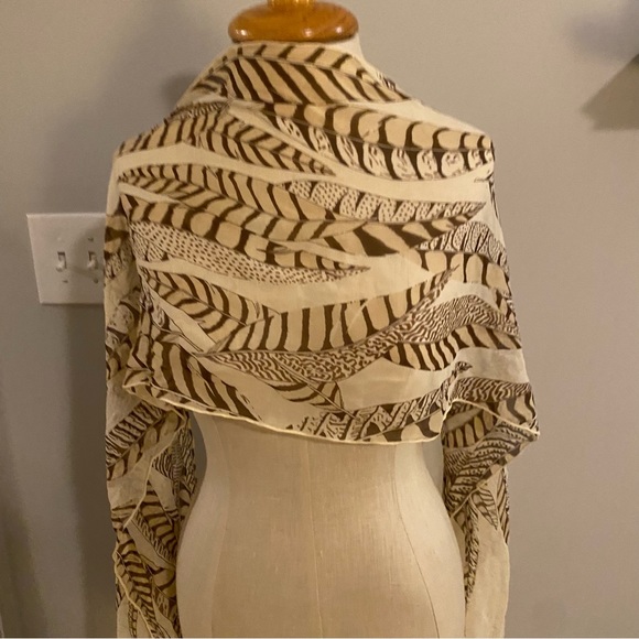 Anne Klein silk sustainable feather print sheer scarf wrap - Picture 7 of 16